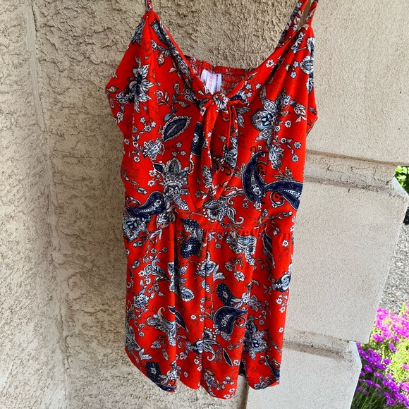 Romper - Picture 3 of 8
